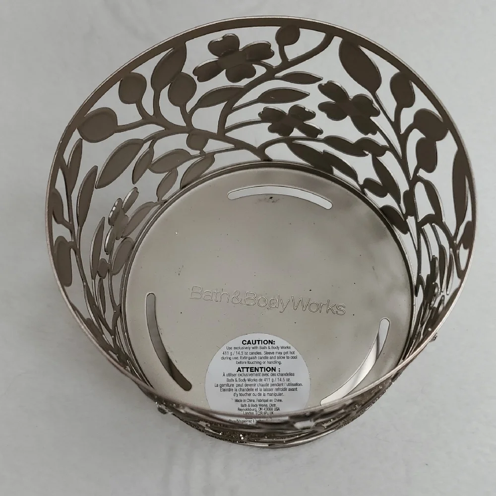 Bath & Body Works Dogwood Sparkle Jeweled Pedestal 3-Wick Candle Holder Sleeve